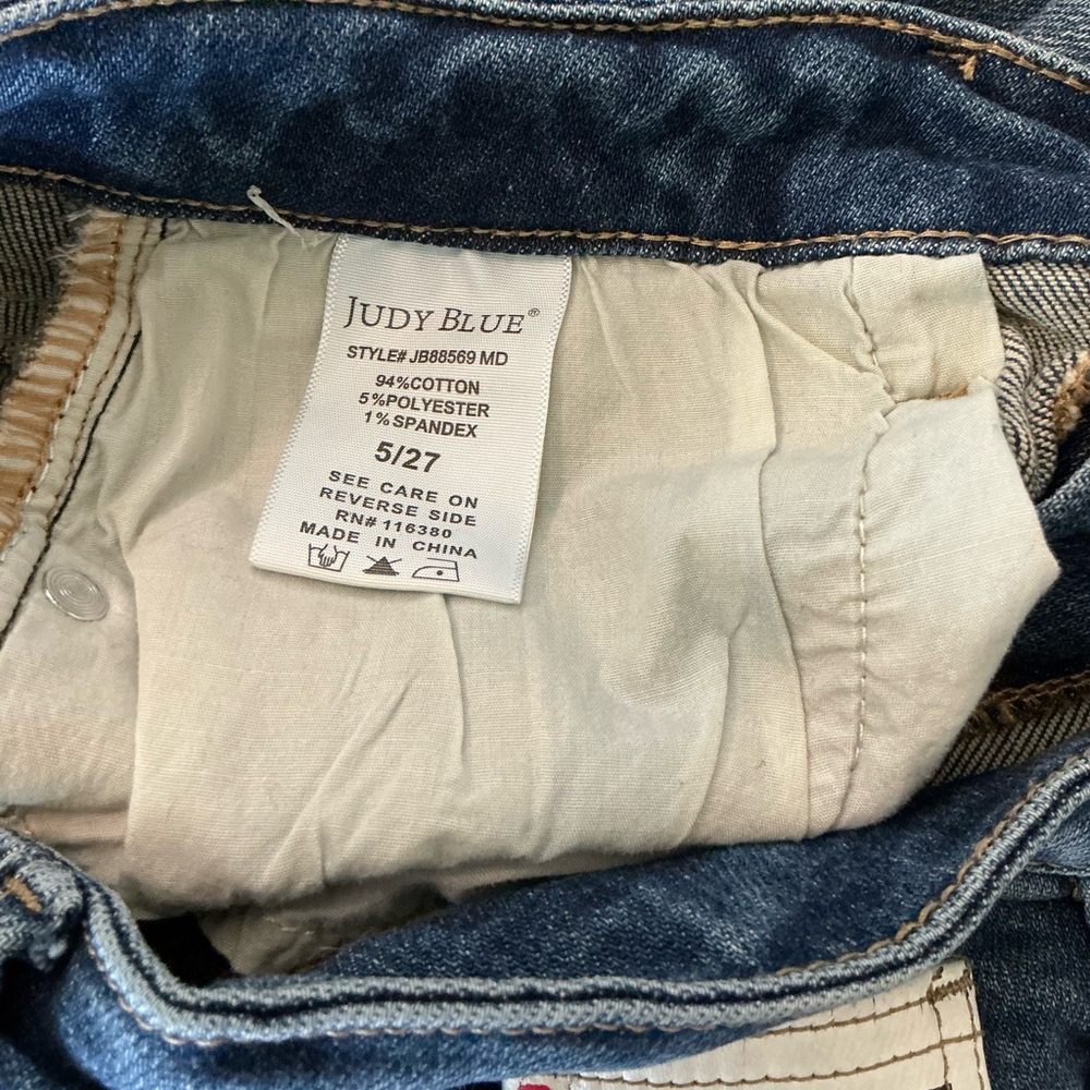 Judy Blue Women’s Boyfriend Fit Queen of Hearts Jeans (Size 5/27) - Picture 7 of 11